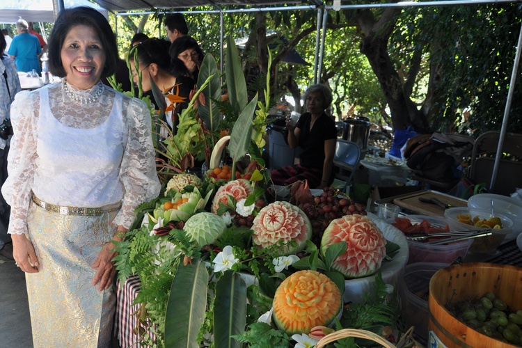 Temple Secretary and fruit